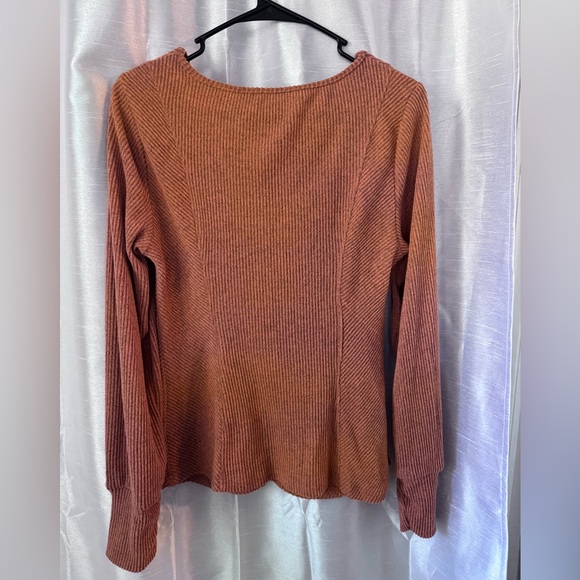 Source Unknown Rust Ribbed Scoop Neck Sweater - Picture 2 of 3
